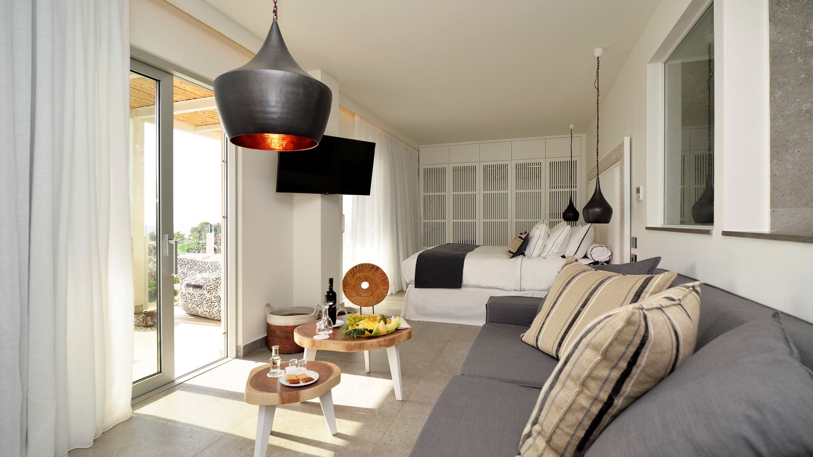 rooms-suite-sea-view-with-private-pool