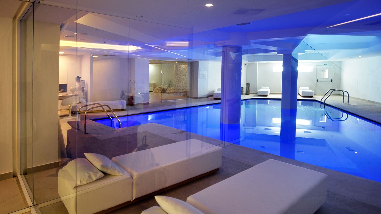 spa-indoor-pool