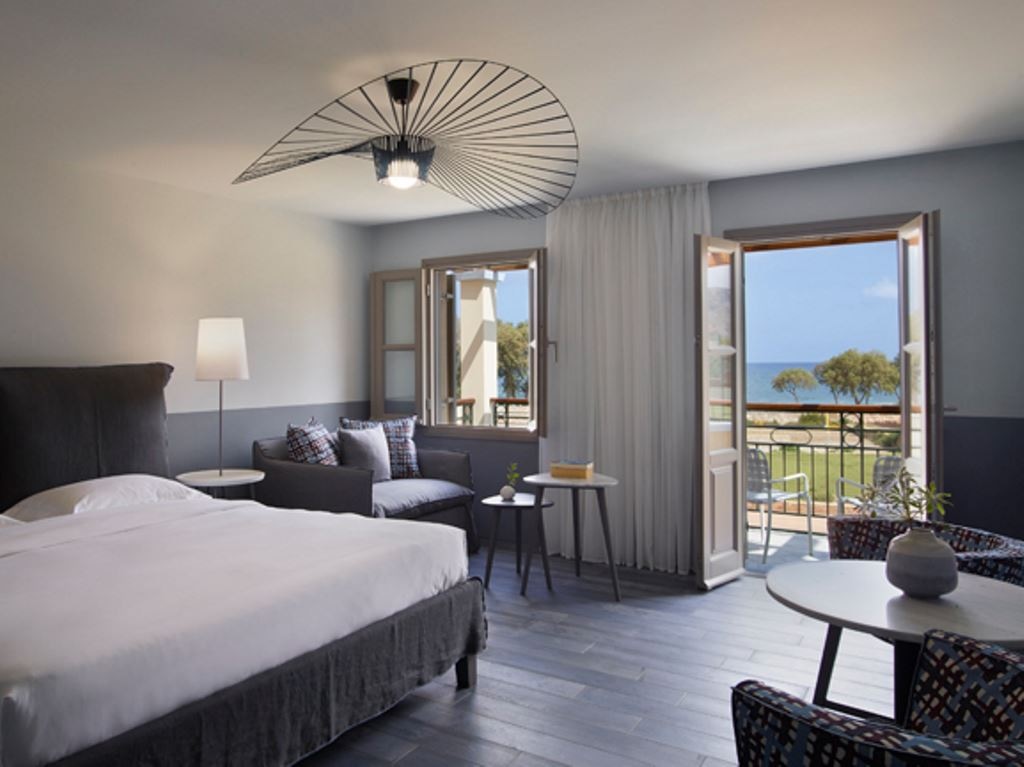 rooms-room-luxury-sea-view