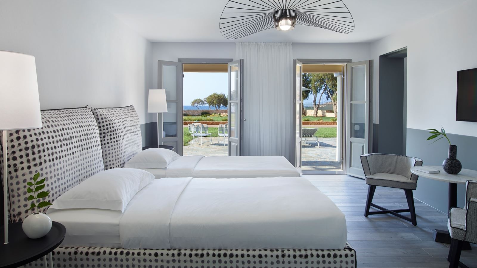 rooms-premium-2-bedrooms-suite-sea-view