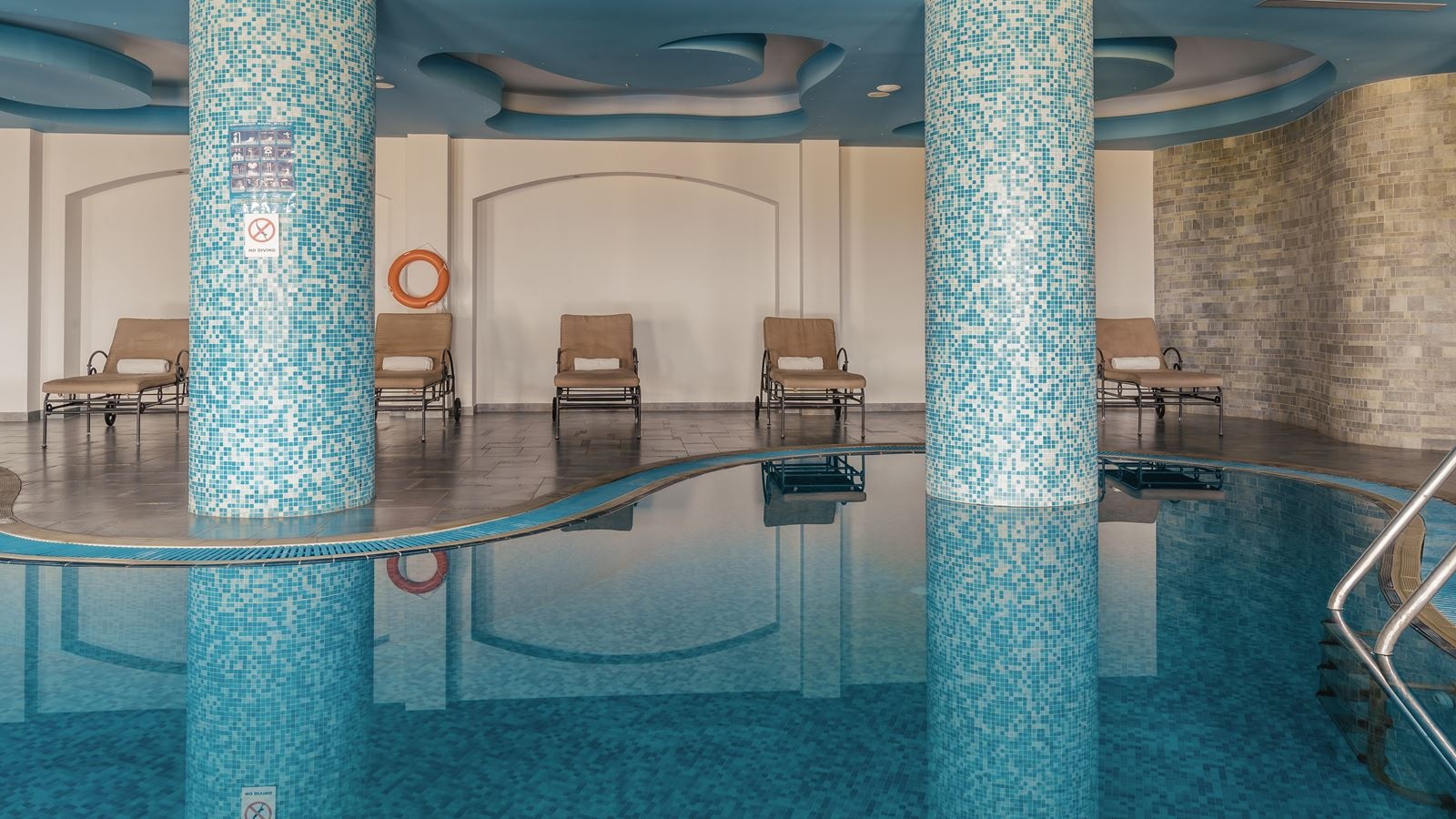 pools-indoor-pool