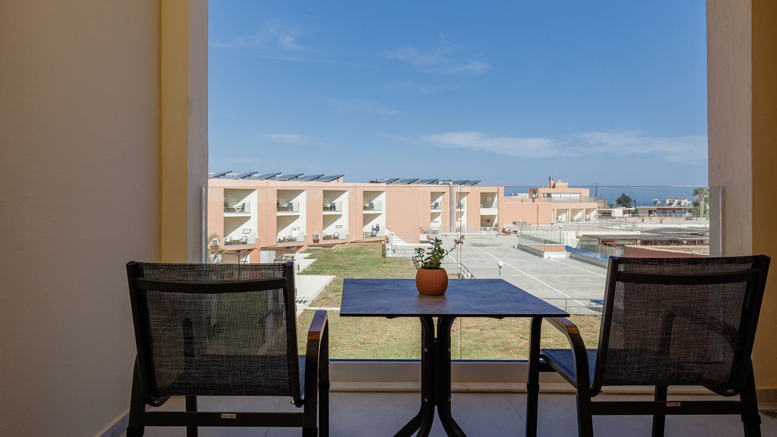 rooms-double-room-balcony-or-terrace