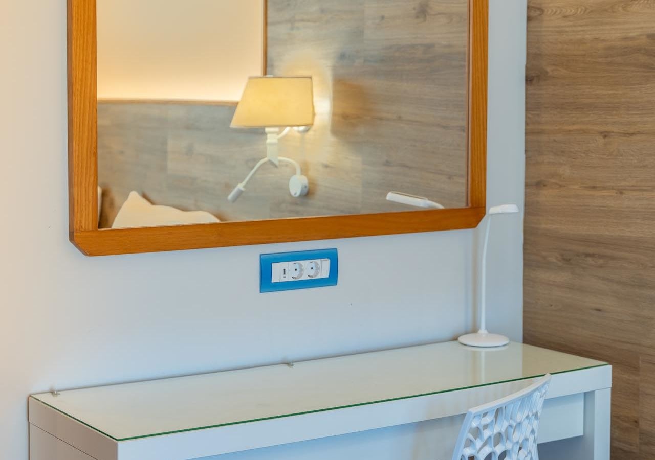 rooms-room-poolview-balcony-or-terrace