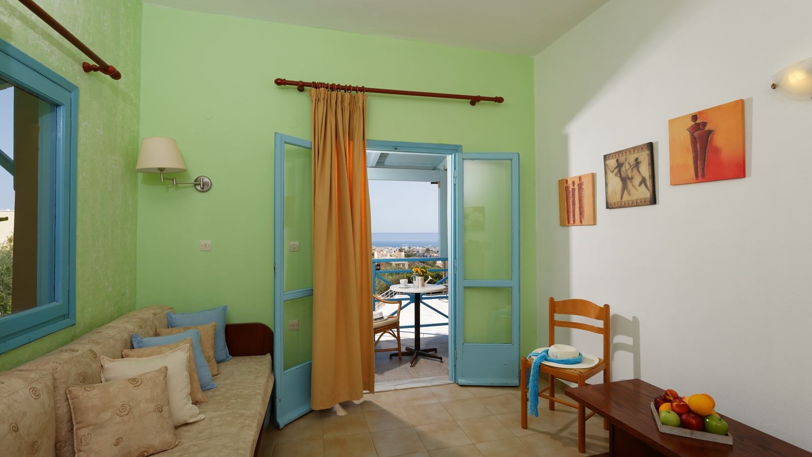 rooms-standard-apartment-balcony-or-terrace