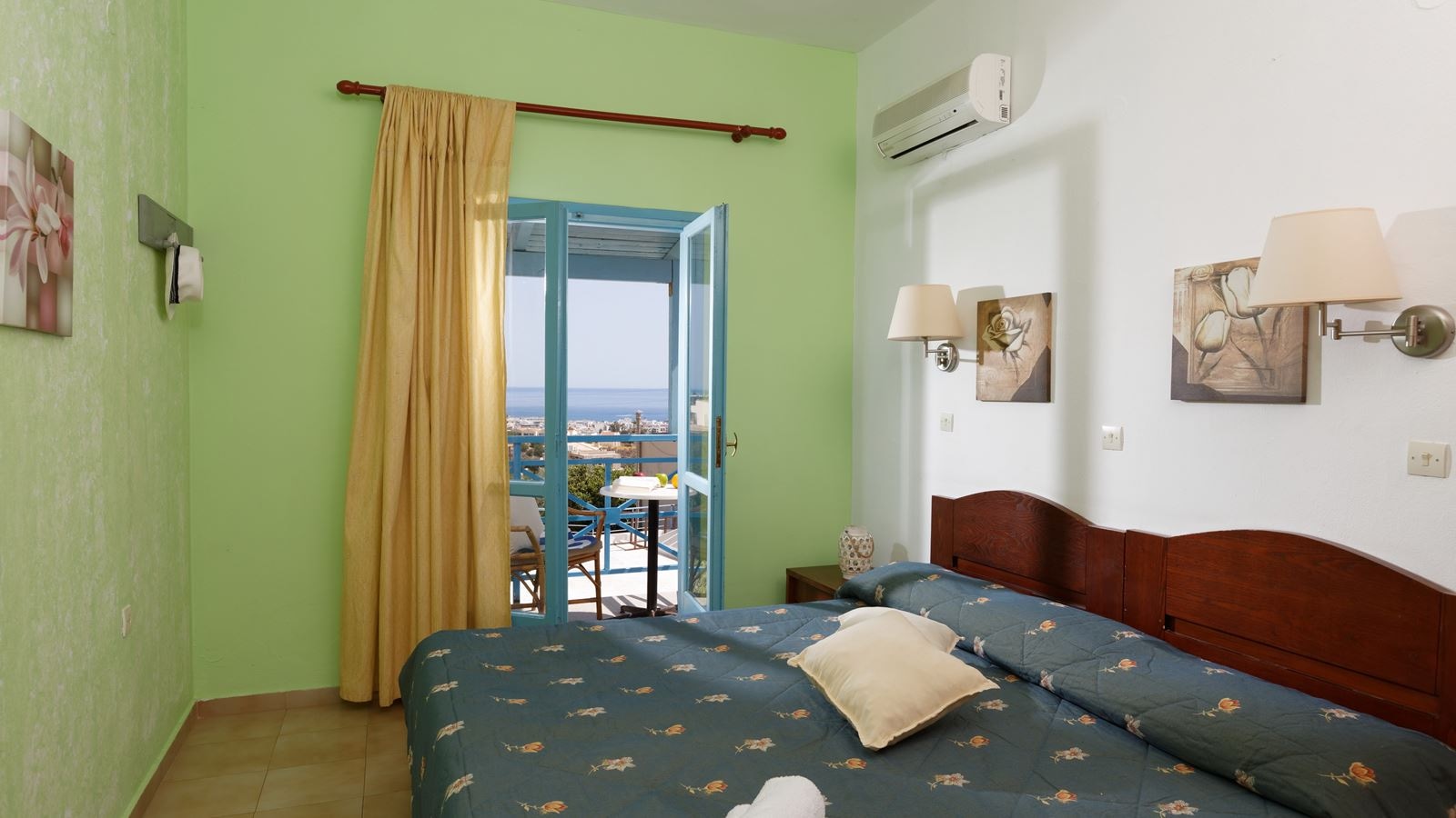 rooms-apartment-garden-view