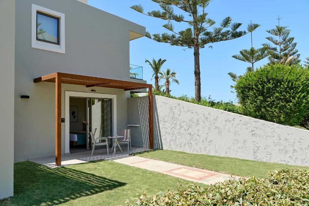 rooms-bungalow-garden-view