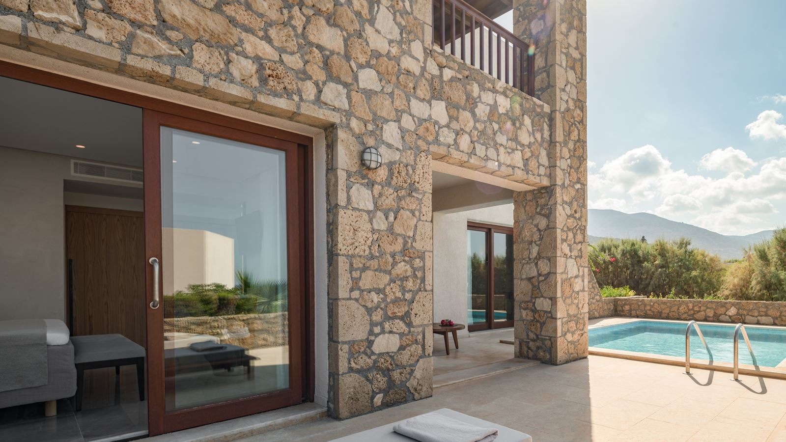 rooms-suite-sea-view-private-pool