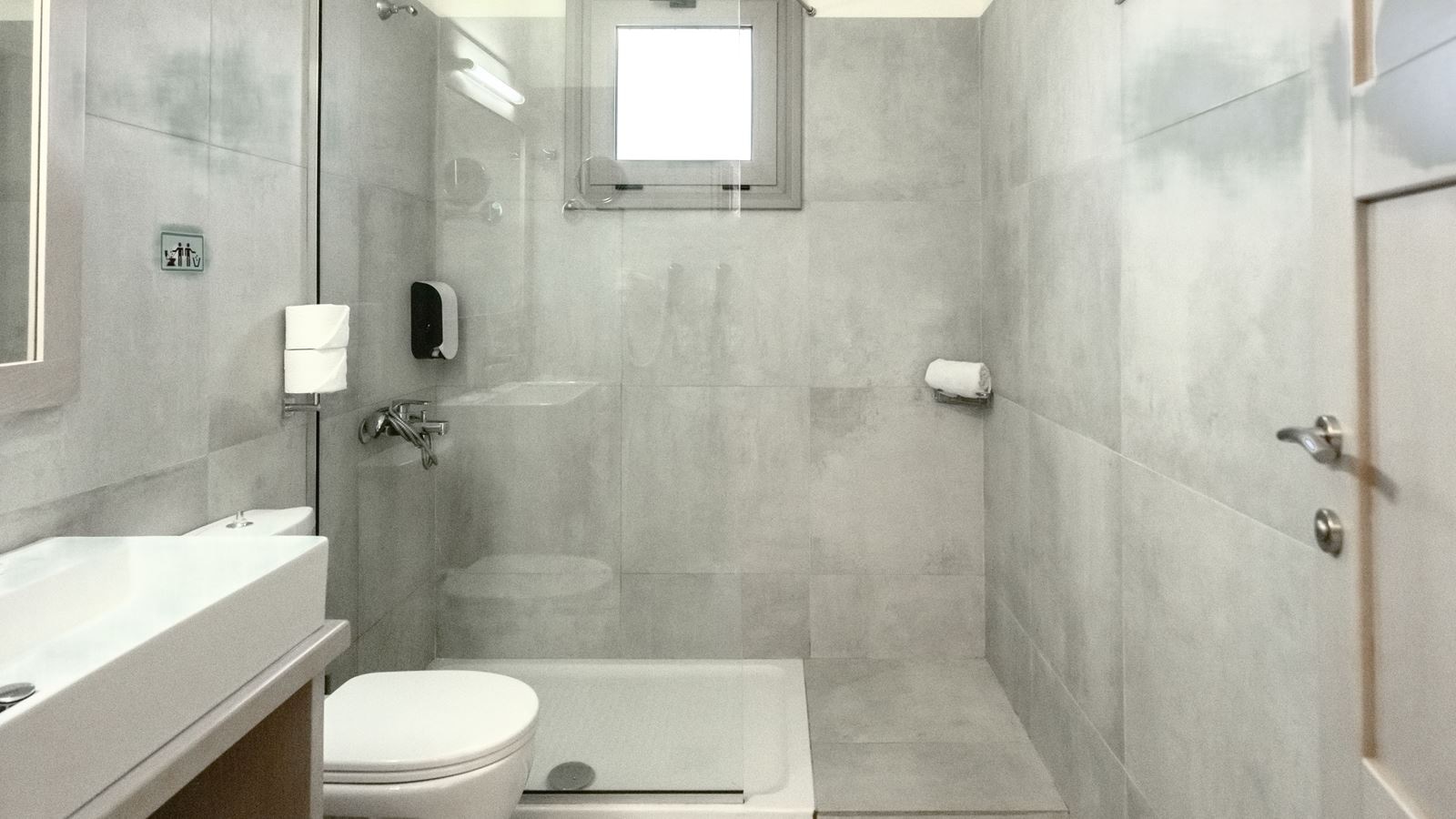 rooms-junior-suite-side-sea-view