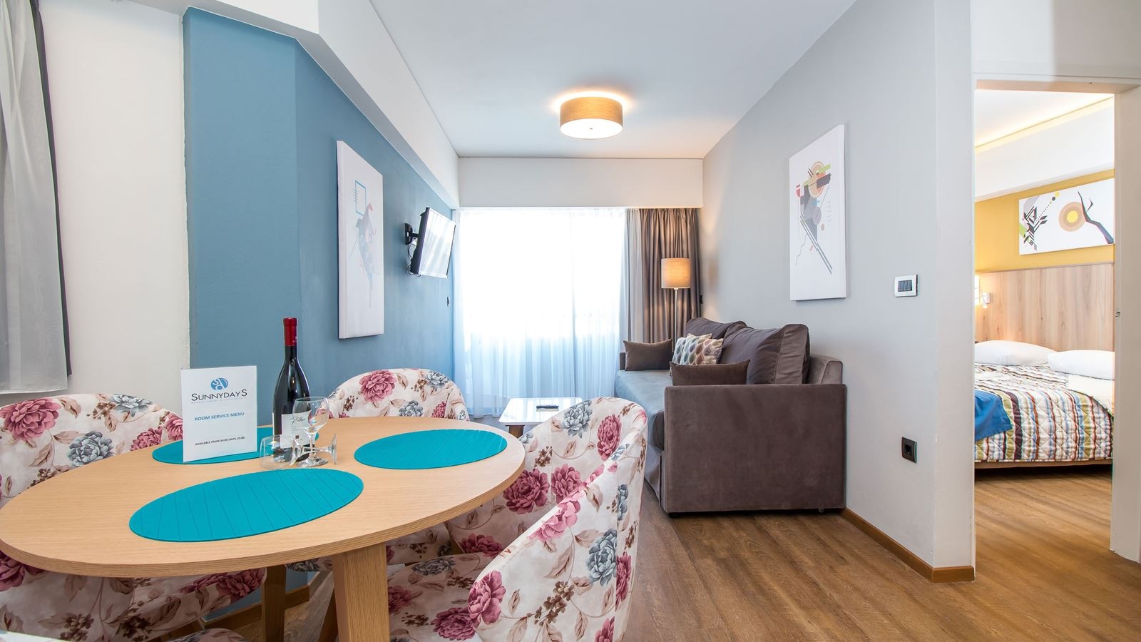 rooms-suite-balcony-or-terrace