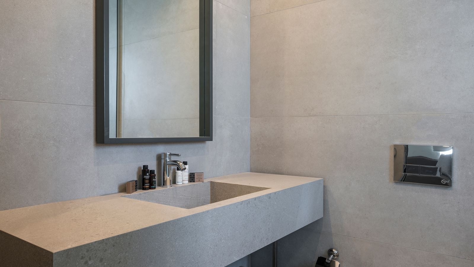 rooms-suite-junior-side-sea-view-balcony-or-terrace