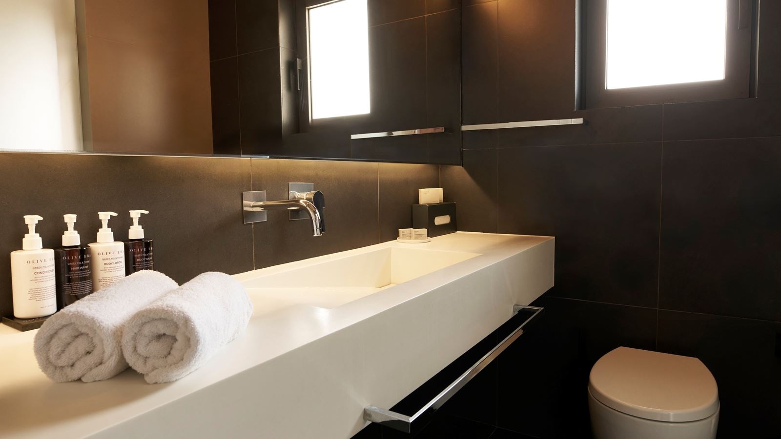 rooms-executive-room-side-sea-view
