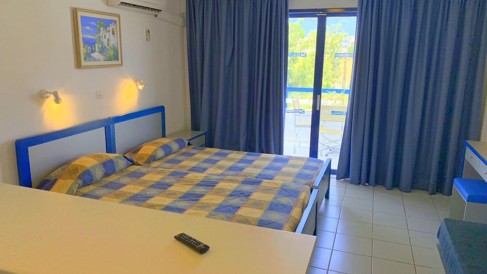 rooms-studio-city-view