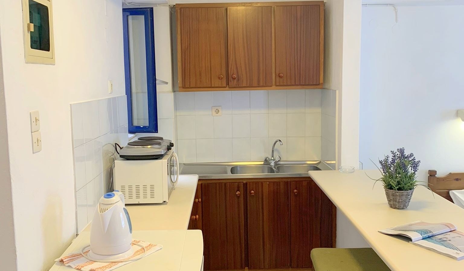 rooms-connected-studios-city-view