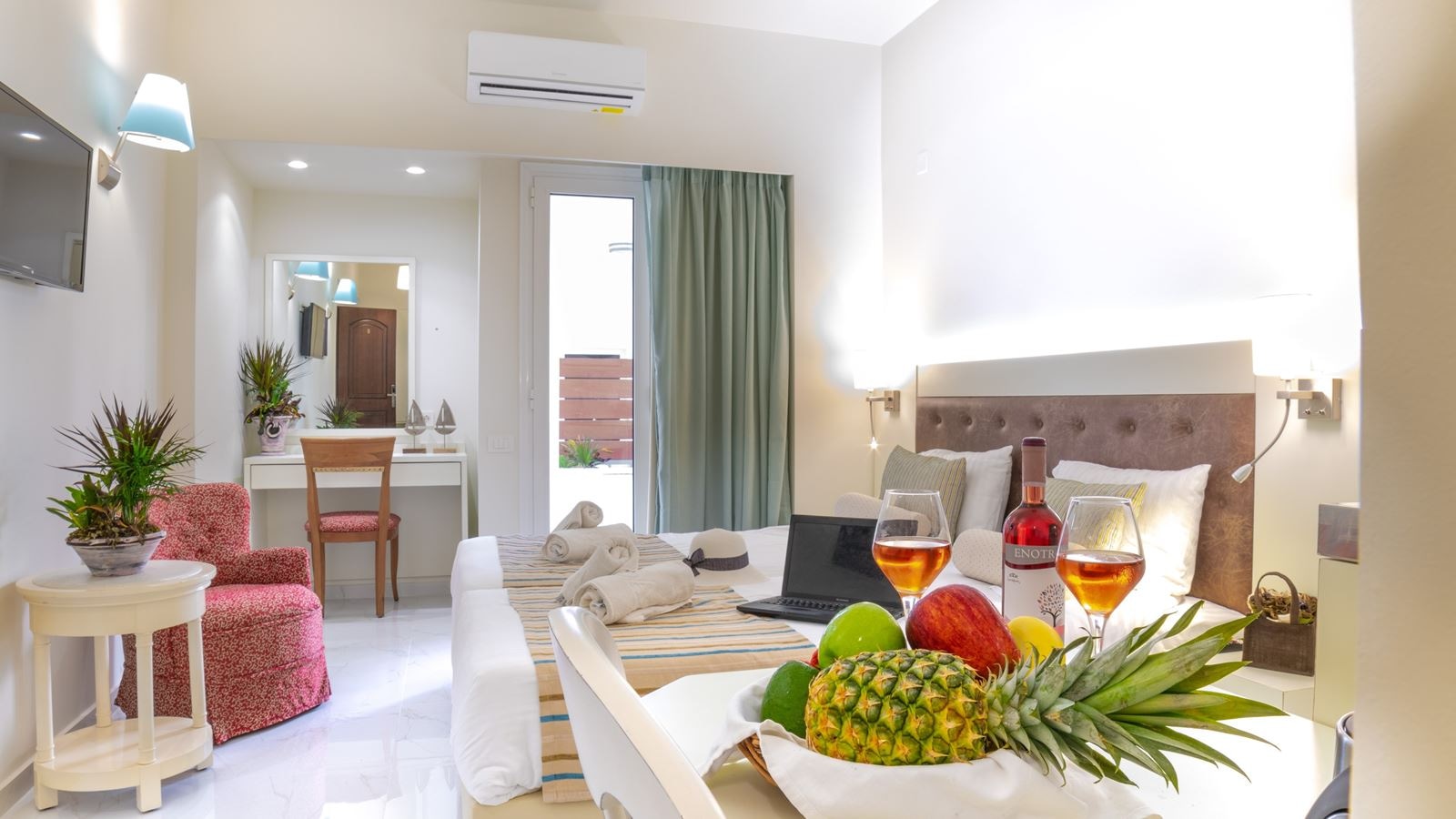 rooms-double-deluxe-studio