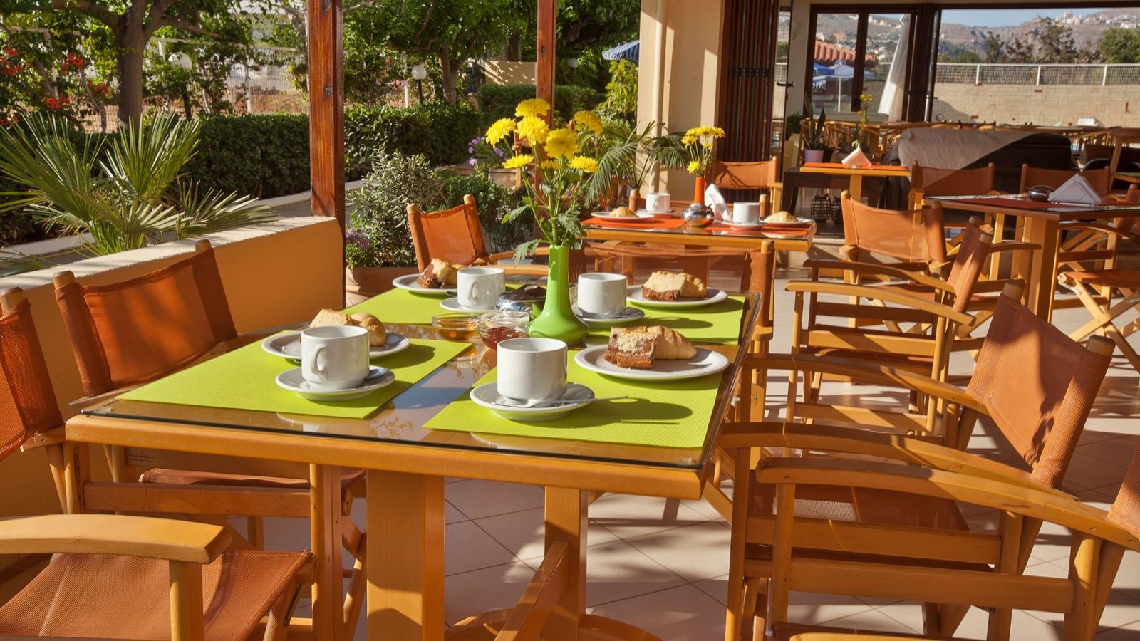 restaurants-breakfast-buffet