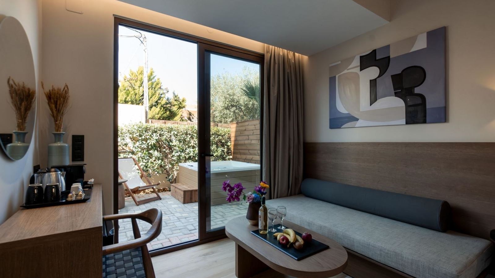 rooms-apartment-2-pax-open-air-jacuzzi