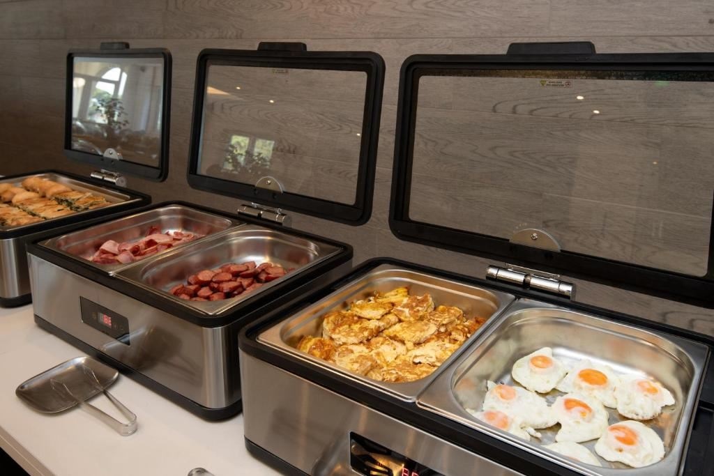 restaurants-restaurants