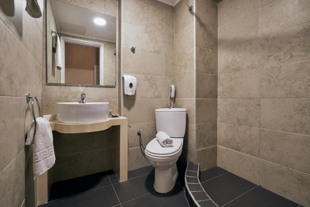 rooms-double-room-hill-view