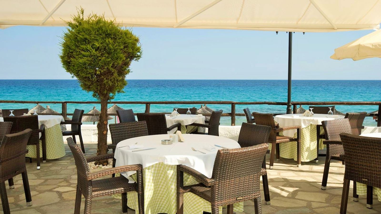 restaurants-beach-restaurant