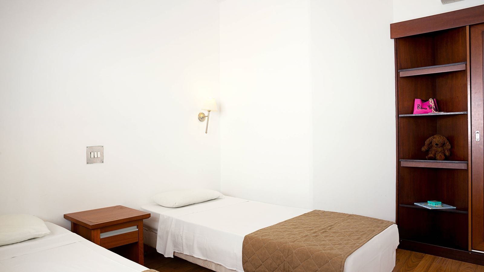 rooms-family-room-2-bedroom