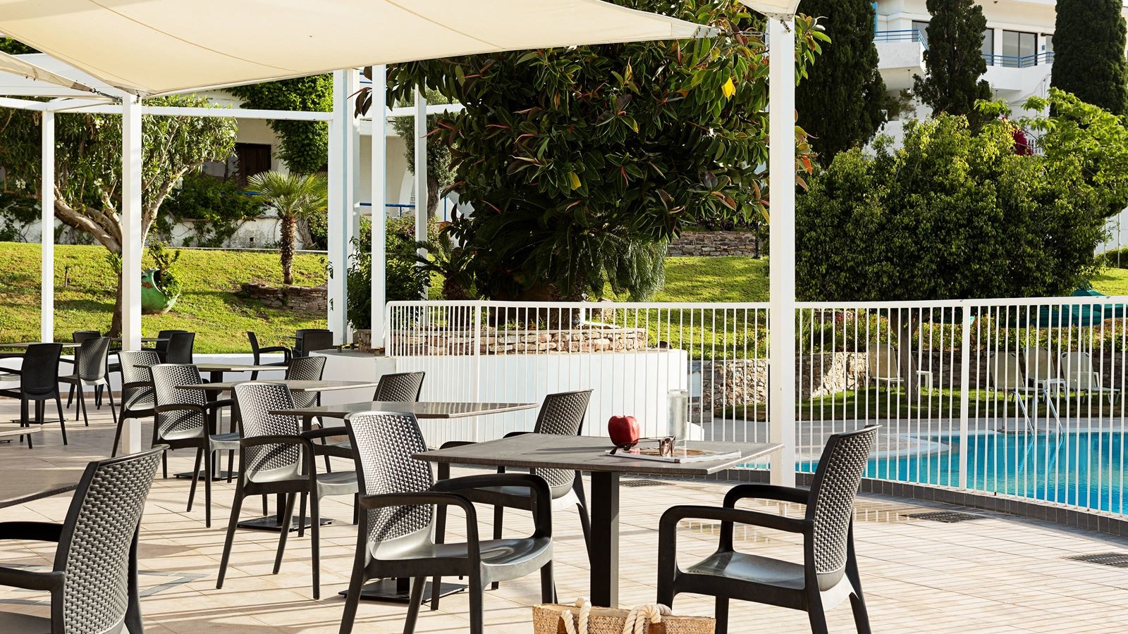 restaurants-danae-snack-bar