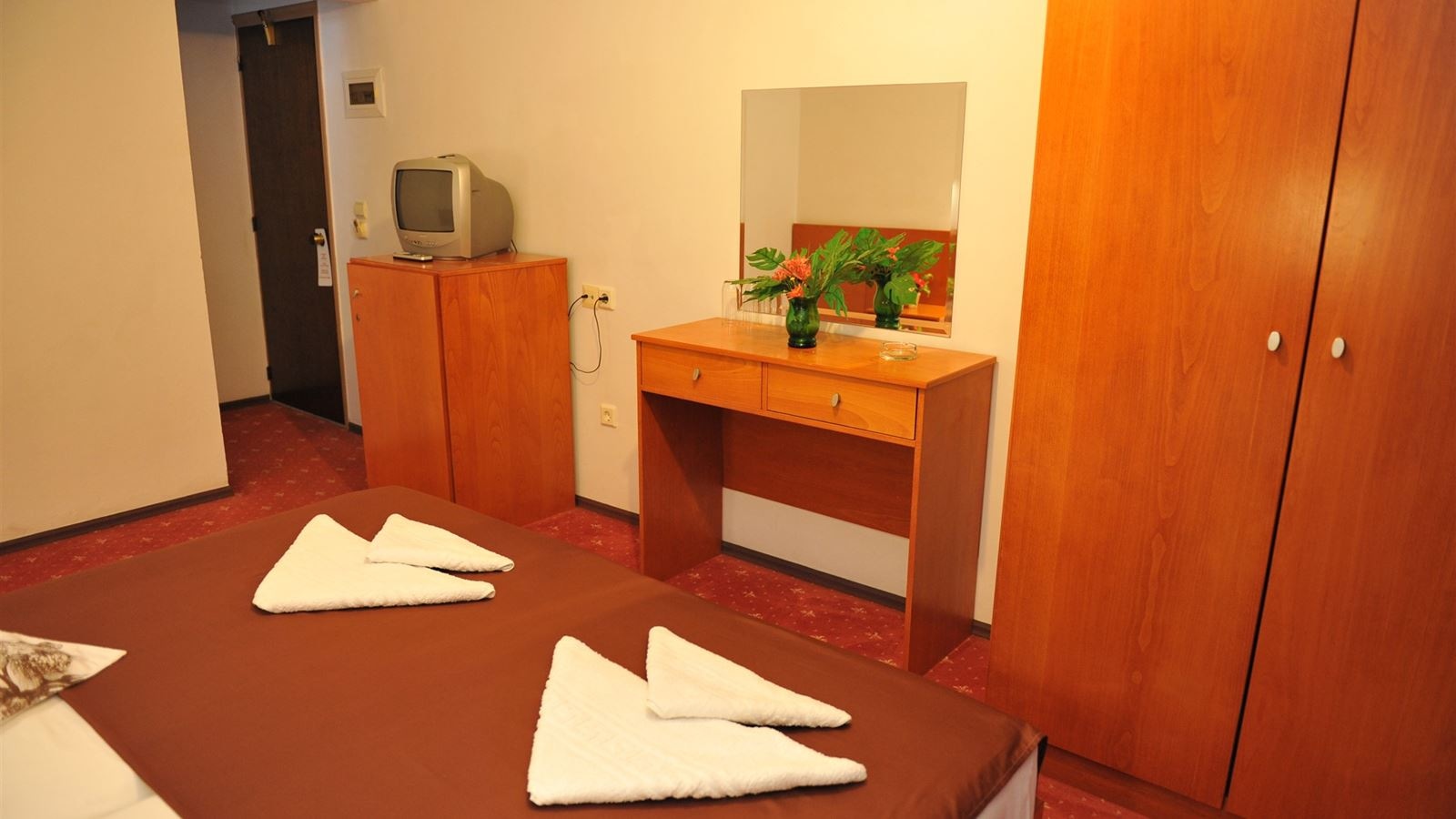 rooms-room-standard-double-balcony-or-terrace