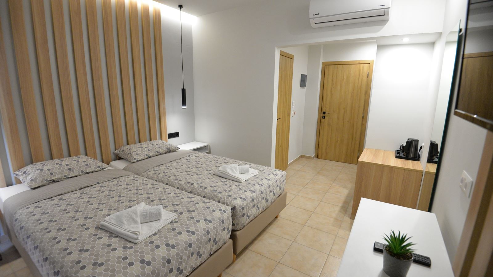 rooms-room-superior-double-balcony-or-terrace