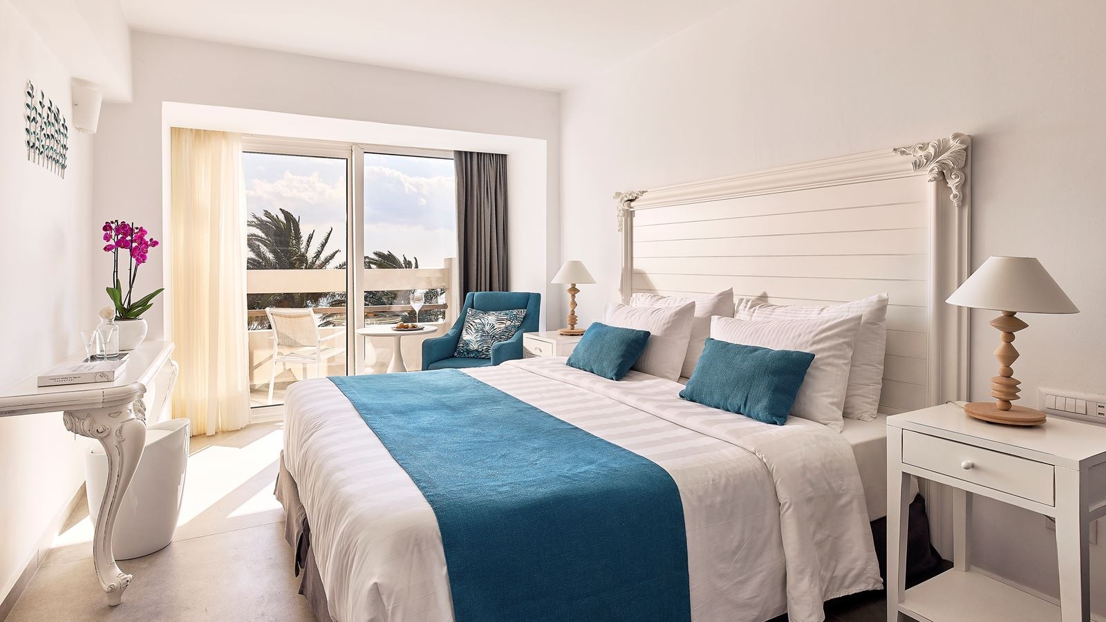 rooms-sunshine-doubletriple-seaview-balcony-or-terrace