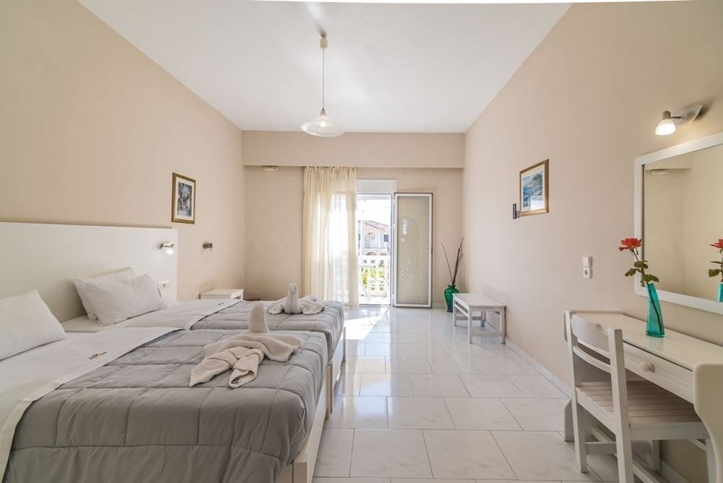 rooms-standard-double-side-sea-view-with-balcony