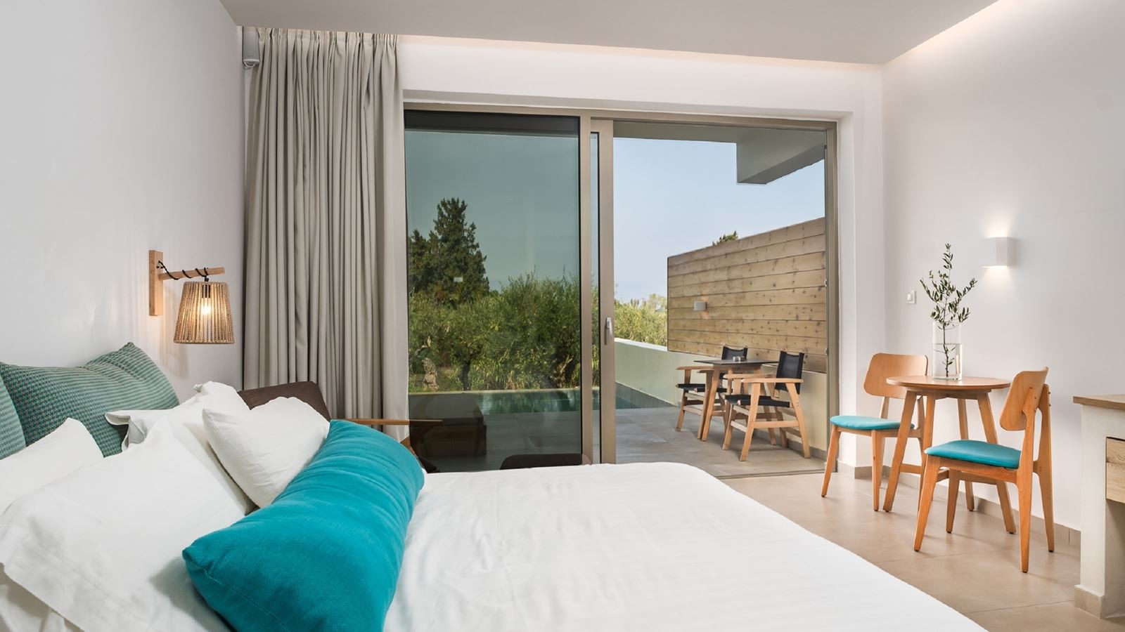 rooms-suite-private-pool-superior--for-2-adults