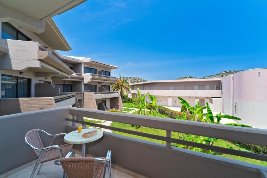 rooms-double-room-garden-view