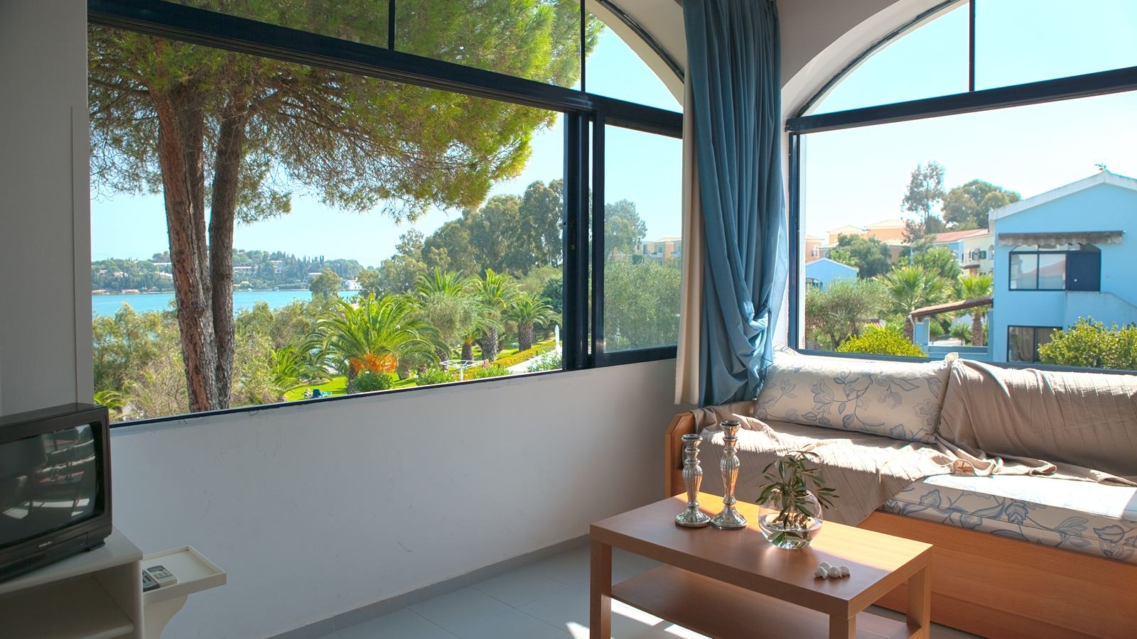 rooms-2-bedrooms-apartment