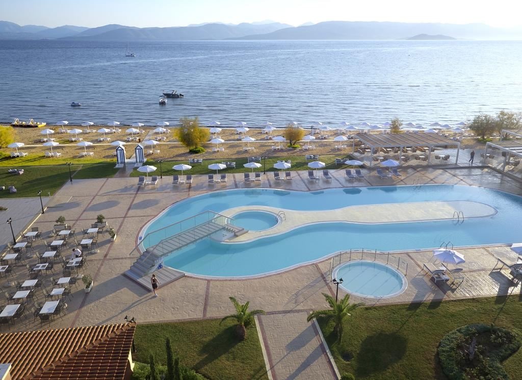 pools-outdoor-pool