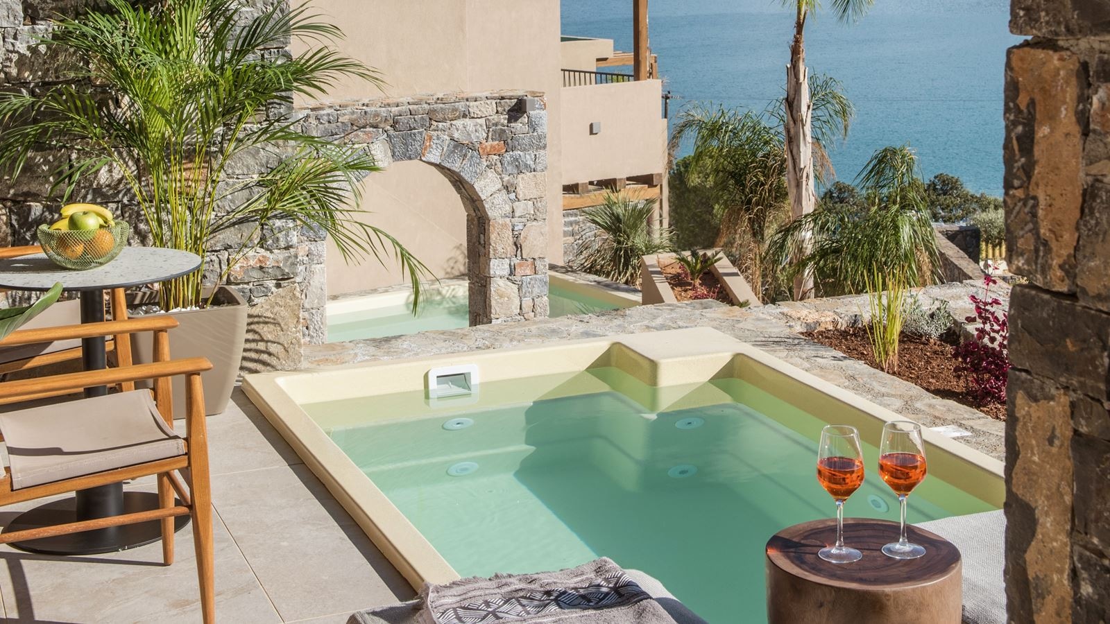rooms-maisonette-with-plunge-pool--sea-view