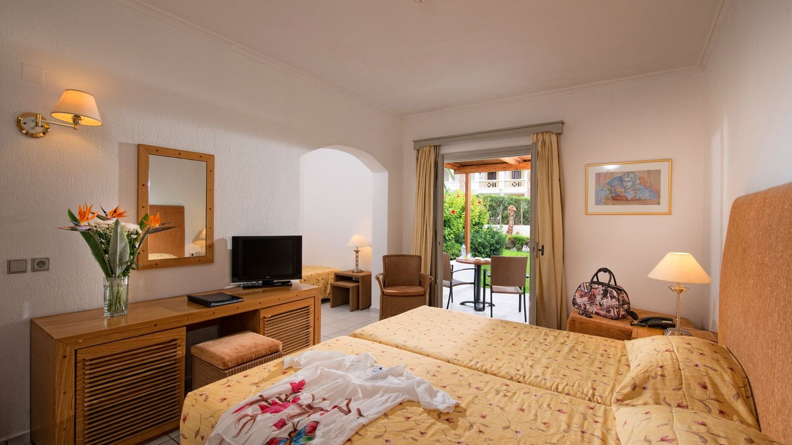 rooms-bungalow-standard-triple-balcony-or-terrace