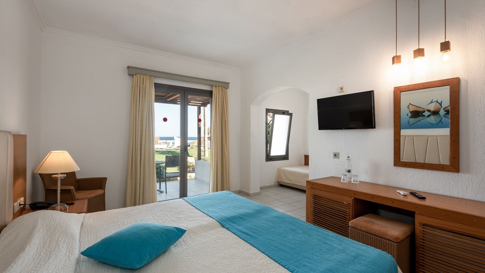 rooms-bungalow-standard-triple-balcony-or-terrace