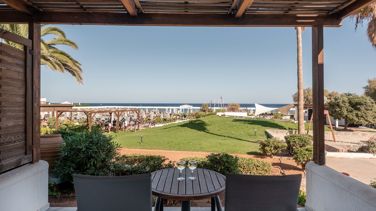 rooms-bungalow-standard-triple-balcony-or-terrace