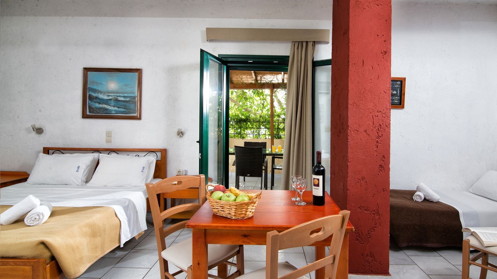 rooms-studio-with-sea-or-mountain-view