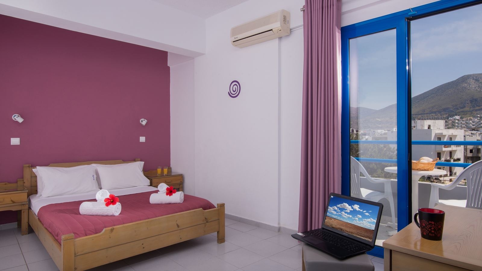 rooms-one-bedroom-apartment-with-mountain-view