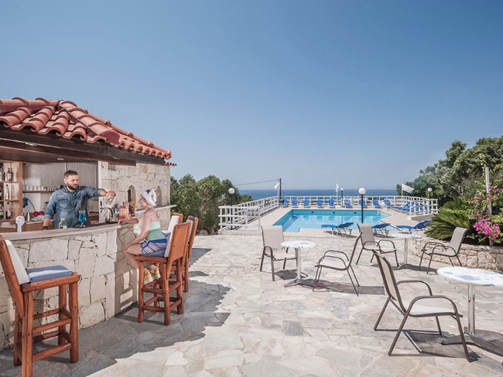 bars-panorama-pool-bar