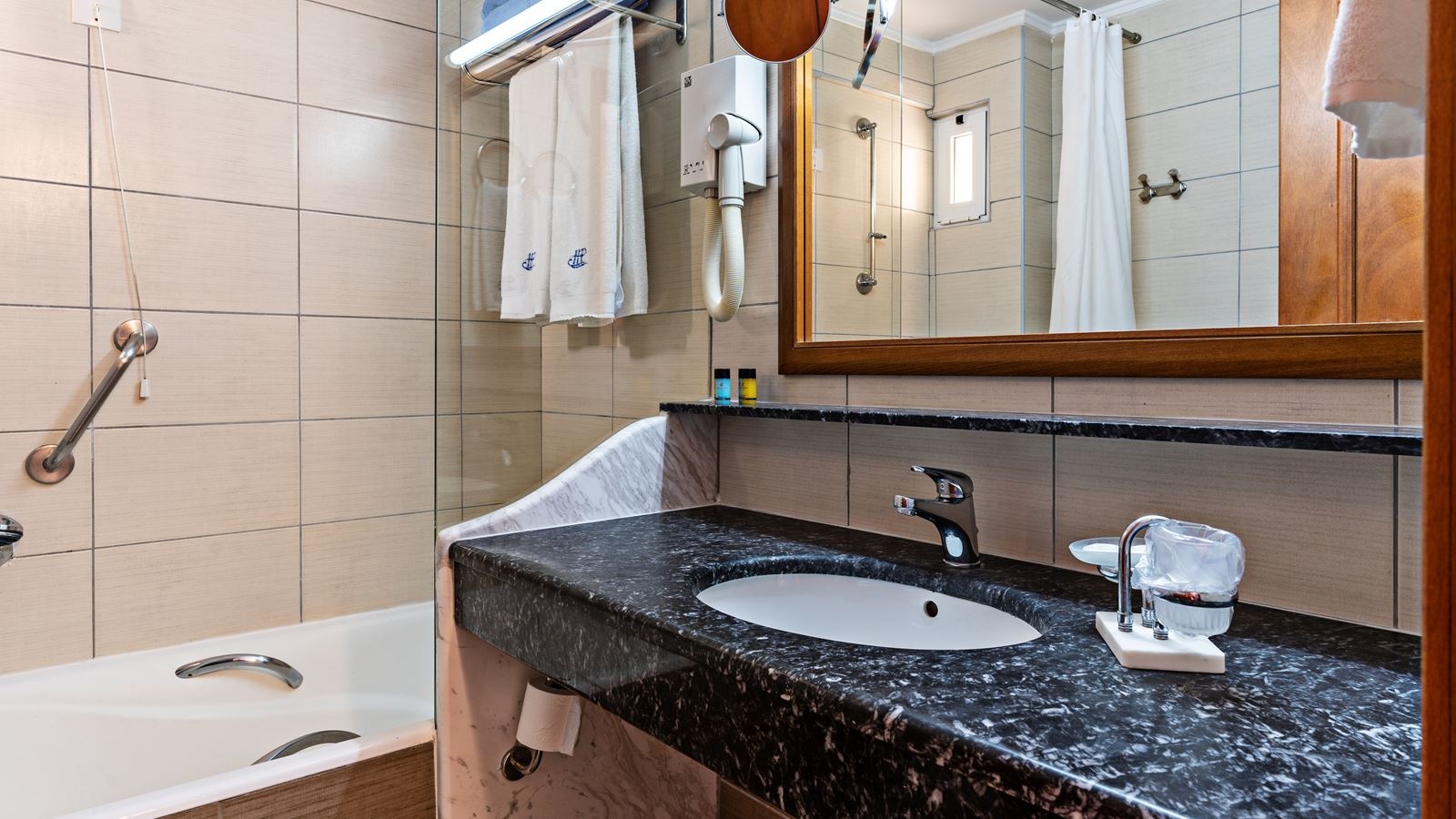 rooms-double-room-sea-view