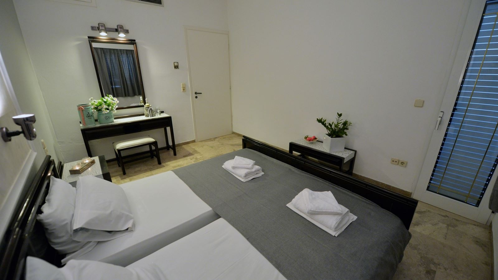 rooms-one-bedroom-apartment