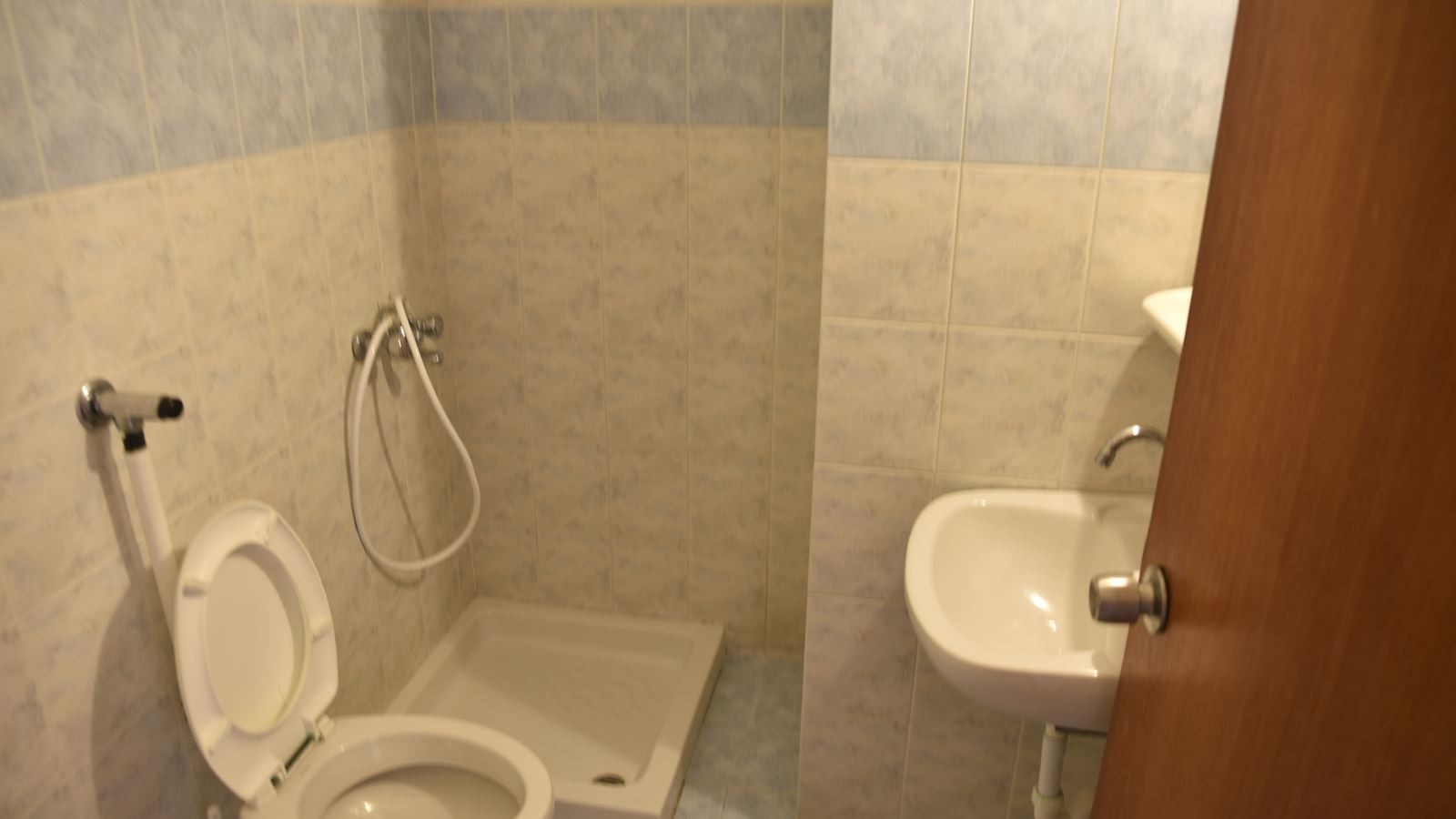 rooms-studio-garden-view-balcony