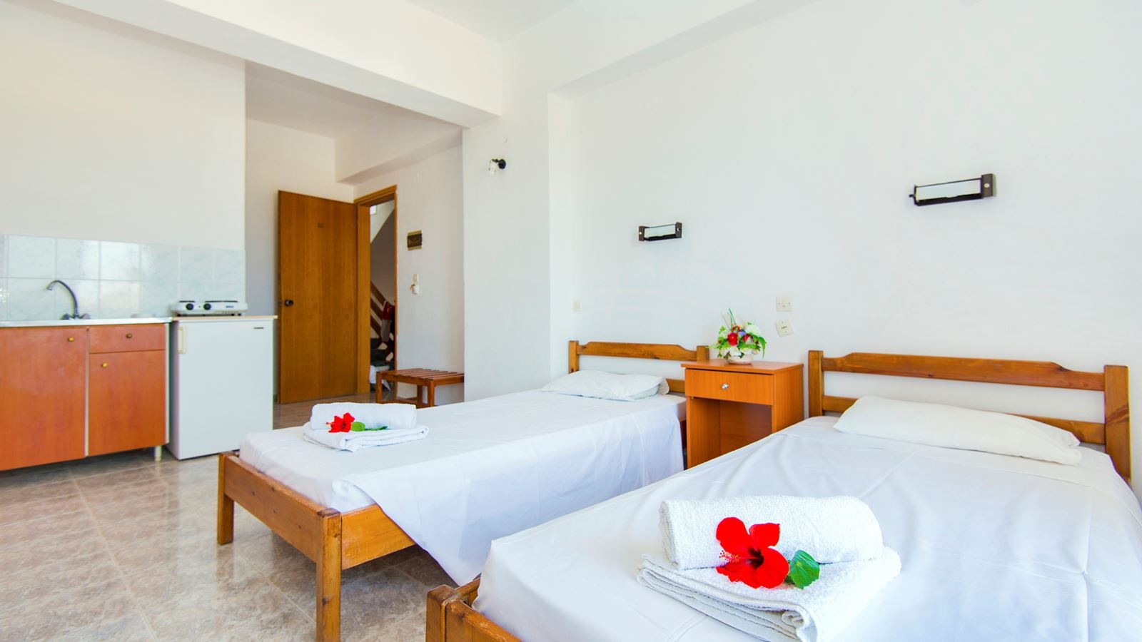 rooms-studio-garden-view-balcony