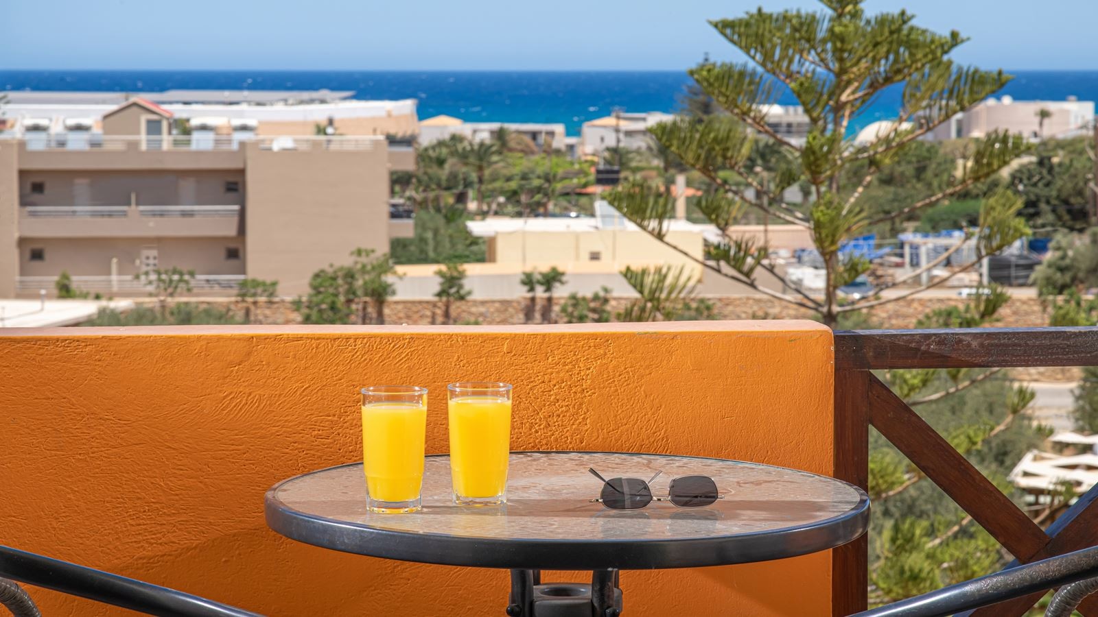 rooms-superior-one-bedroom-apartment-with-sea-view