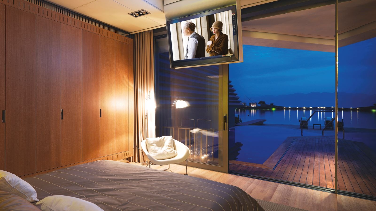 rooms-yachting-villa-with-private--heated-pool