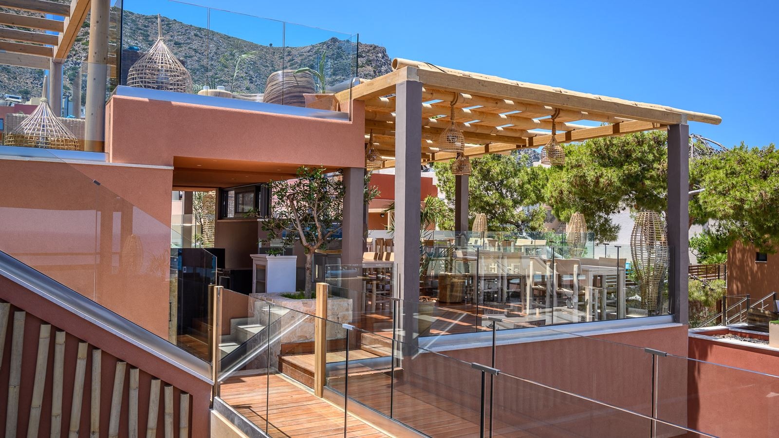 restaurants-main-building