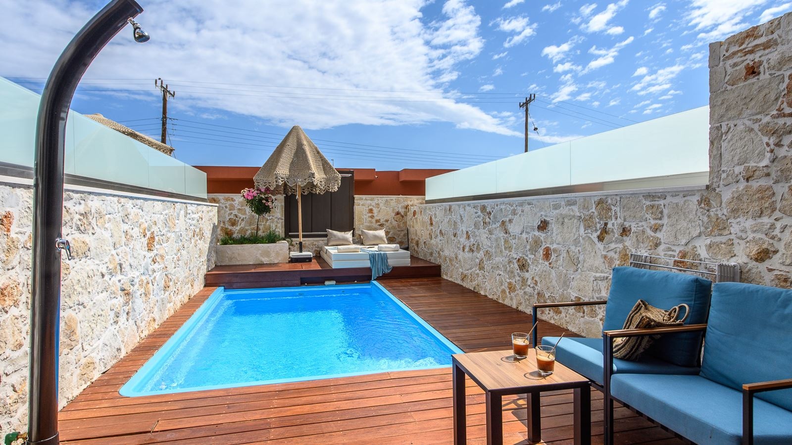 rooms-premium-room-inland-view-private-pool