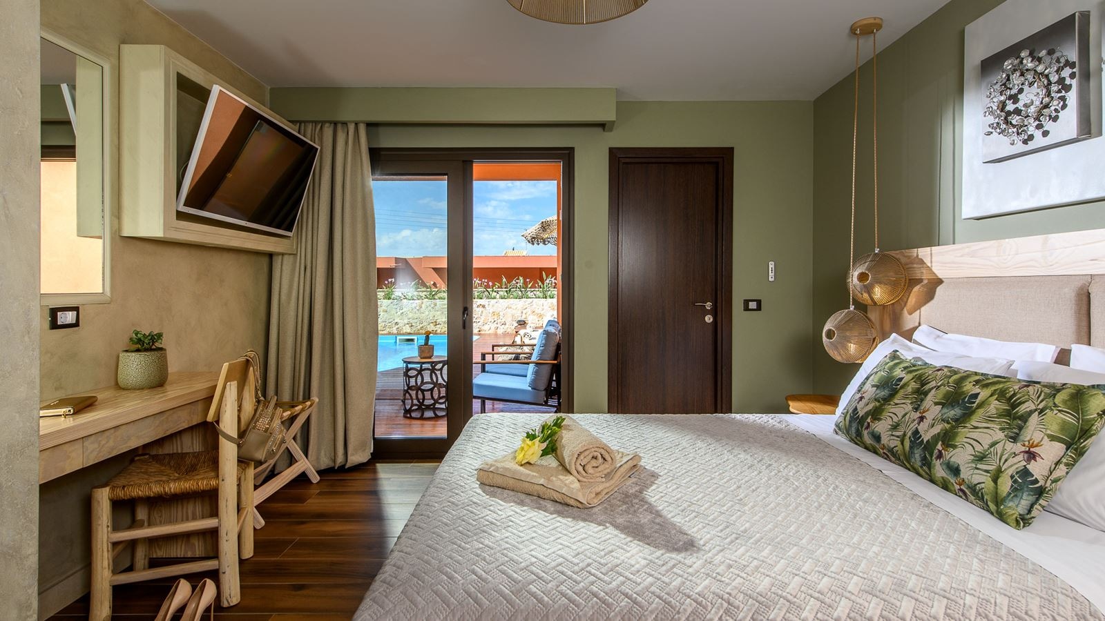 rooms-platinum two-bedroom-suite-sea-view-private-pool