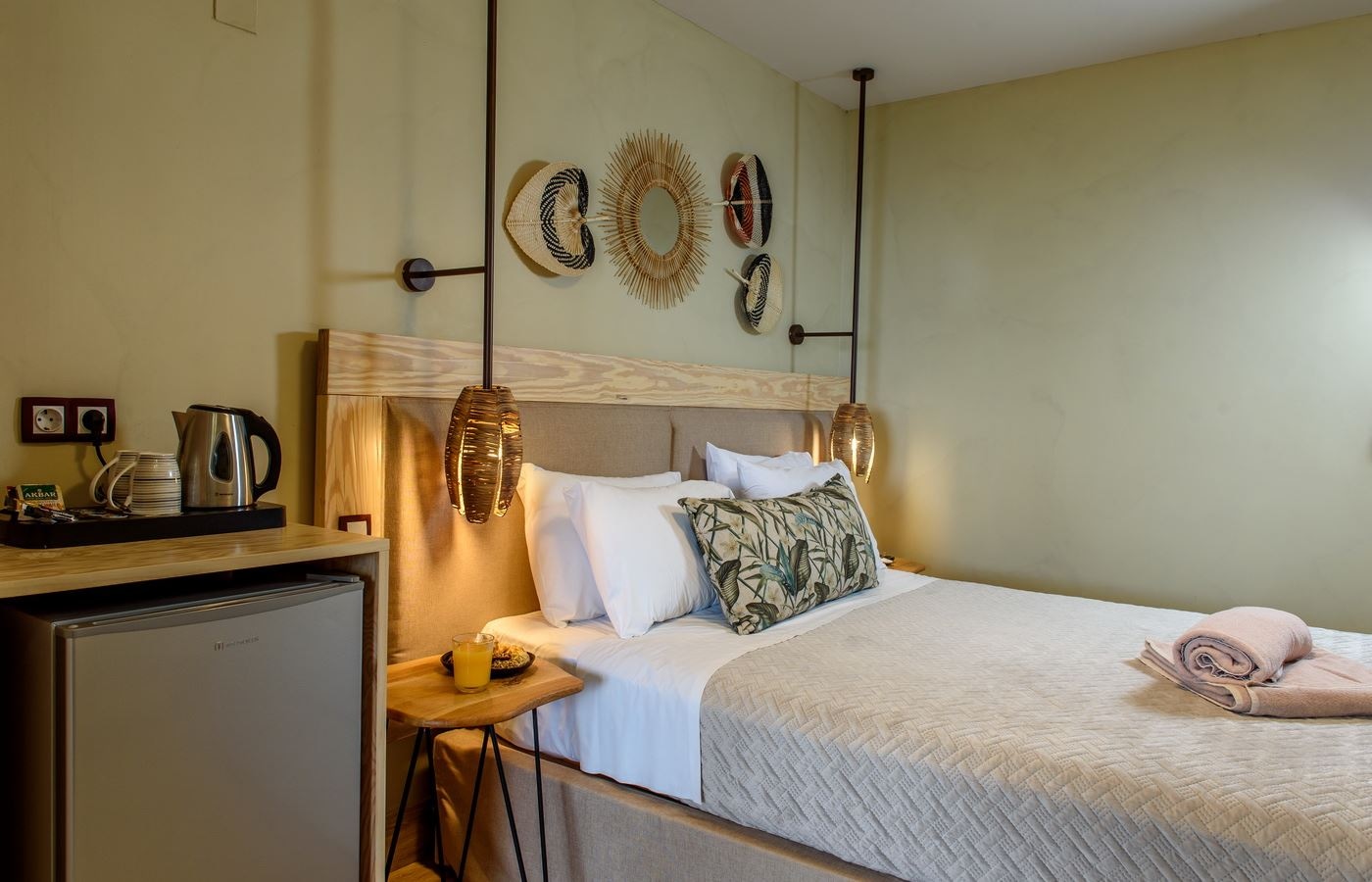 rooms-deluxe-room-inland-view